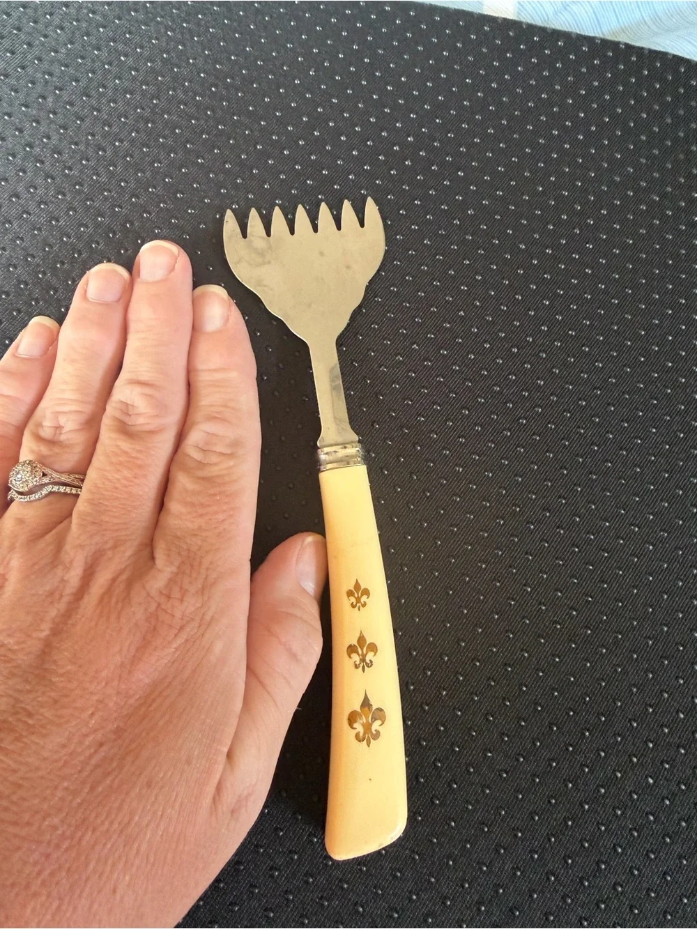 Ivory Fleur-de-Lis Handle Pastry Fork - Home Dining